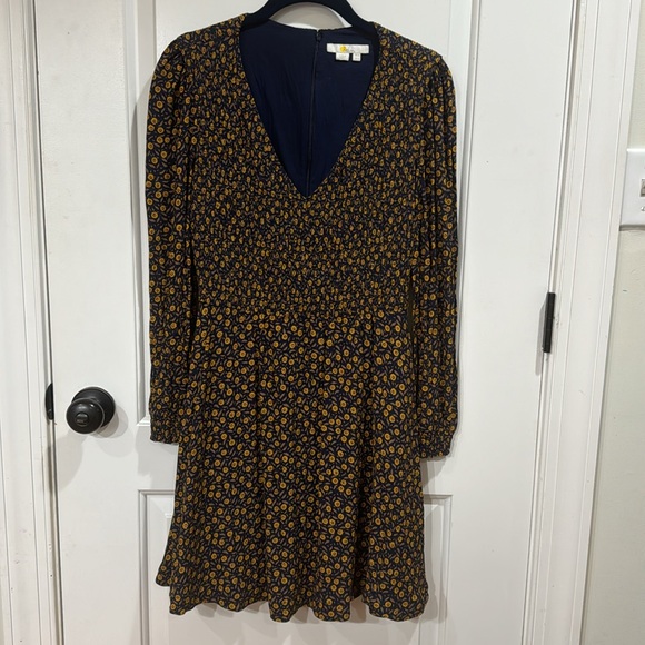 BODEN DITZY FLORAL V NECK SMOCKED DRESS US SIZE 4 - Picture 7 of 14